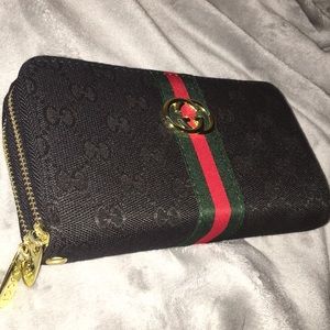 AUTHENTIC GUCCI WALLET